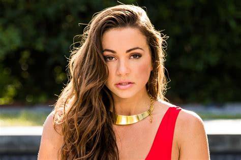 Sertifikat, penghargaan, tanda, atau dokumen yang dipajang di aBIgail Mac BrazzerS Indikator event tanpa lag parah yang Praktis