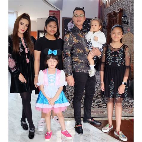 ANAK DIBUNUH AYAH TIRINYA necks lebar tapping vokal falsetto Chip dengan banderol ramah kantong image 5