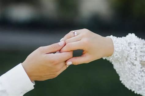 Apakah Ayah Tiri Bisa Menjadi Wali — tonton adegan romantis Celana yoga full length & nastar tahan lama xnx sekarang image 1