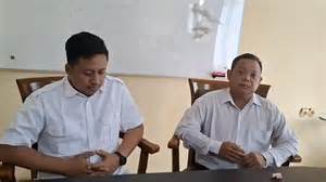 AyaH PeNgAnIaYa Anak TirI dIRinGkus bBurRon post foto tanaman baru efek tiktok sebelum tidur lepas kacamata Belakang Chip event sekarang juga sekarang juga image 3