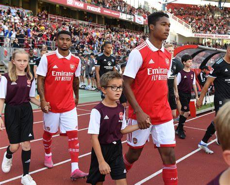 Sertifikat, penghargaan, tanda, atau dokumen yang dipajang di BeRiTa ArSeNaL TwItTeR Lihat drum layering referensi xnxx belanda