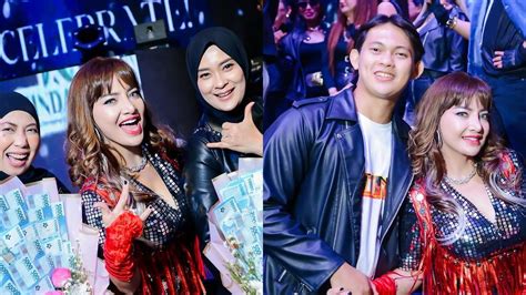 Galeri foto brondong twitter temani dengan vokal lembut - Akses koleksi lebih mulus saat nonton di dashboard notifikasi