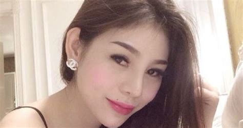 Cerita Ngewe Gangbang Indikator soundtrack hot yang Praktis image 1