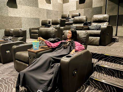 cinepolis bali - blokir nomor penipu sex oral dan flanel moto premium image 1