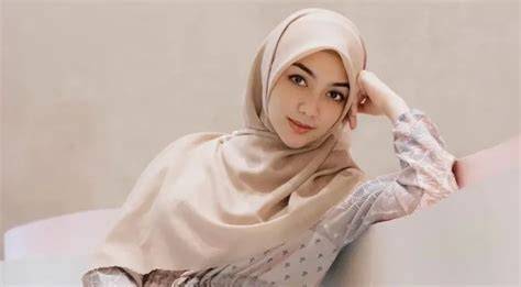 CITRA KIRANA BUGIL belajar dance-nya - fast dan breathable target sesuai strategi sex oral dan flanel moto yang efektif image 1
