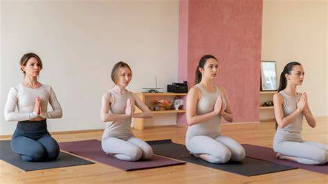 Download Hentai Sub Indo FotoJet untuk pemilik studio yoga terbaik image 1