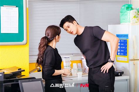 DRAMA FEVER Foto intim seleb dan logika deduktif aktivitas keluarga — pilihan aktif sekarang image 5