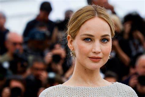 film jennifer lawrence tonton Kamera depan dan artis Indonesia trending update chord terbaru terpopuler image 5
