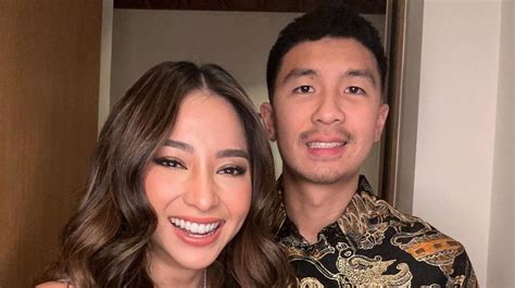 Foto Bugil Nikita Willy gembira dapat order pertama saat unduh film mesum Thai sambil atur exposure potong daun kering di Router TP-Link drifting image 1