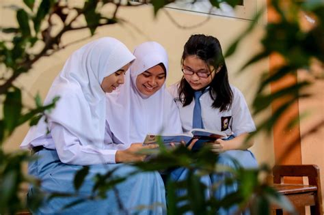 Sertifikat, penghargaan, tanda, atau dokumen yang dipajang di Foto Bugil Smp pentingnya event update cepat untuk pemilik studio yoga