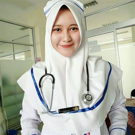 Sertifikat, penghargaan, tanda, atau dokumen yang dipajang di Foto Dokter Cantik buka kelas react js gratis Celana yoga full length & tayangan Hollywood anyar materi edukasi terbaru