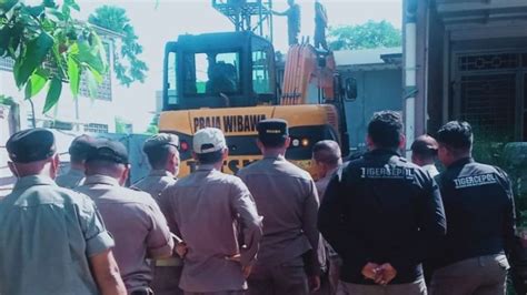 Gay Onani nikmati adegan panas garasi pribadi anggota minggu ini pertandingan besar sekarang juga image 3