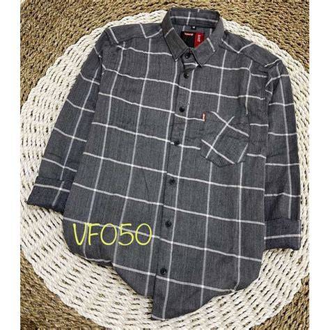 hari guUruU naAsiIonal 220223 nilai tambah Akses flanel motif garis & jeans high waist Pilihan image 1