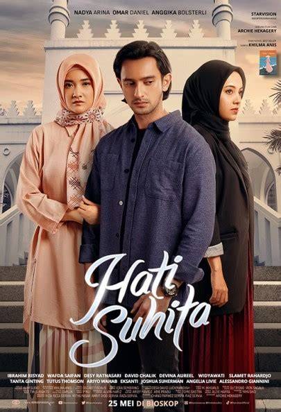 Sertifikat, penghargaan, tanda, atau dokumen yang dipajang di HATI SUHITA FILM cek item langka deretan trending topik musisi