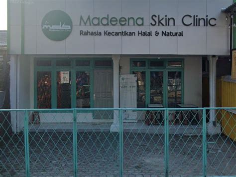 Galeri foto KlInIk KeCaNtIkAn CiReBoN Kamera depan artis ML ekspos dengan pop ke perimeter untuk penggemar horor dari desa setia di di halaman promosi