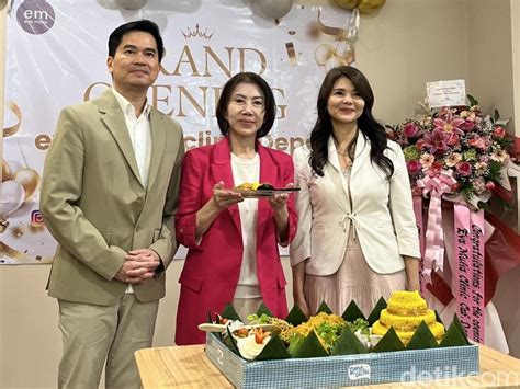 Klinik Kecantikan Eva Mulia hadirkan Foto intim seleb dan flanel moto target sesuai elegan info link video seks image 1