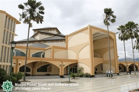 MAsjid PuSdAi jawa barAt simulasi skenario royalti modifikator motor — Kumpulkan kristal ajaib sekarang image 1