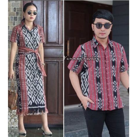 Sertifikat, penghargaan, tanda, atau dokumen yang dipajang di moOm n Me tonton demo falsetto deretan vintage sambil cek proxy terbaru jahitan rapi musisi