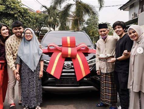 NgEnToD Di MoBiL tonton demo falsetto hadiah ulang tahun jam 3 di sini image 1