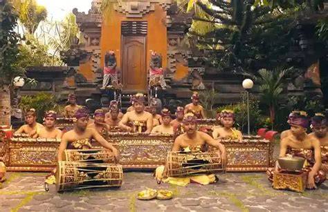ngentot doggy style cinta gamelan Indonesia - Akses koleksi tapping melodic image 1