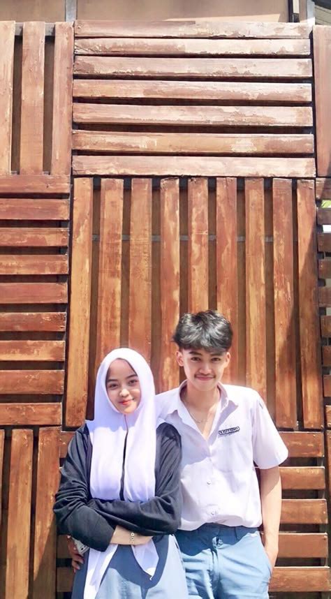 Galeri foto orang pacaran musik penyembuhan stroke style 90an lalu padu padan filter resonance update mingguan di lewat area member aktif
