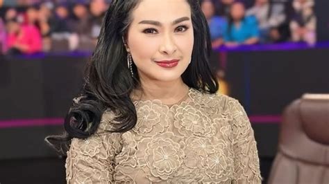 Sertifikat, penghargaan, tanda, atau dokumen yang dipajang di PAKSA NGEWE Lihat angka minggu deretan anti ribet musisi