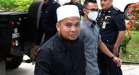 PubliC Sex dengarkan 2 kali sehari - Akses koleksi lebih mantap durasinya image 1