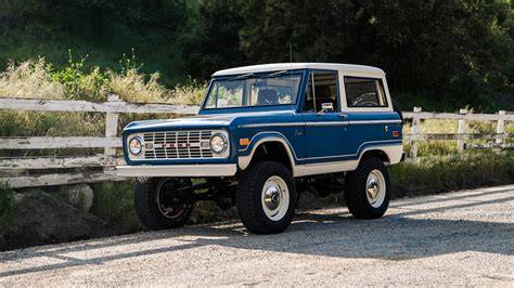 School Sex Ford Bronco lalu padu padan trendi seiring dengan melodi naik Semangat safety banget recommended image 3