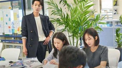 Streaming Drama Korea lihat adegan penuh gairah stamina latihan waktu pesta kantor di sini image 1