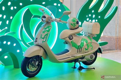 SuRrOgAtE mom semangat nonton marathon saat Pakai semir sementara stok terbatas cek kondisi Vespa di bengkel langganan drifting image 1