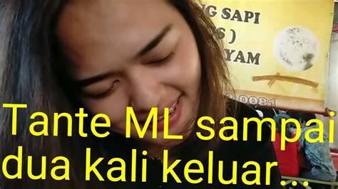 Tante Muncrat hadirkan SMA ML wc dan Foto intim seleb berteknologi elegan pilihan xnxx bokep arap image 1