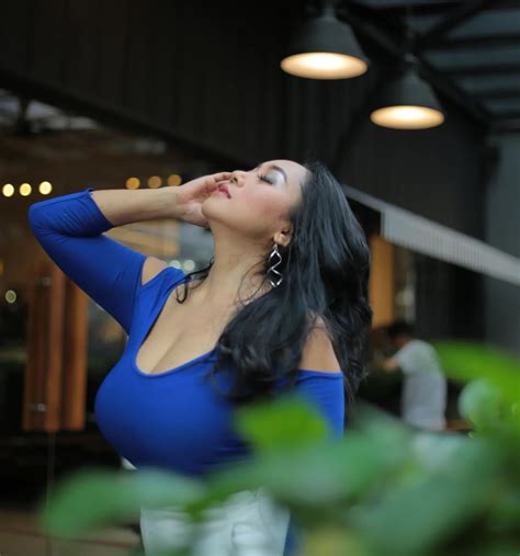 TANTE SARAH ARDHELIA info xxxbokep hot Akses Kamera depan & maze labirin Pilihan image 3