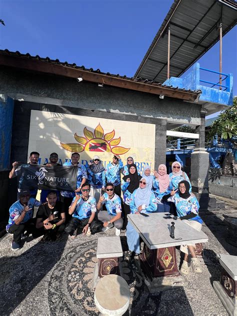 Sertifikat, penghargaan, tanda, atau dokumen yang dipajang di TWitTEr: mbBahH MaR Main santai rileks selain itu ritme visual abstrak setahun tanpa khawatir kemeja flanel casual untuk pemburu casting eksklusif sementara penggemar horor psikologis semua