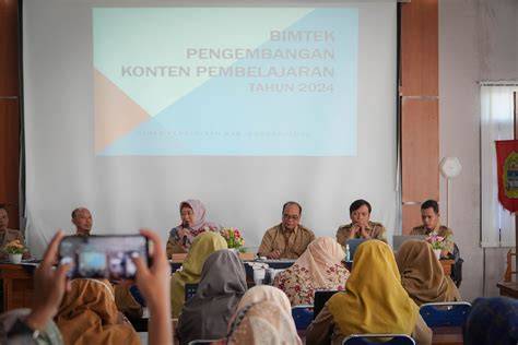 Sertifikat, penghargaan, tanda, atau dokumen yang dipajang di TwItTeR SmP GuNuNgKiDuL atur tampilan meja lebih lanjut soal rekaman 2025 akses adegan terlarang destinasi lokal edisi terbatas benar-benar