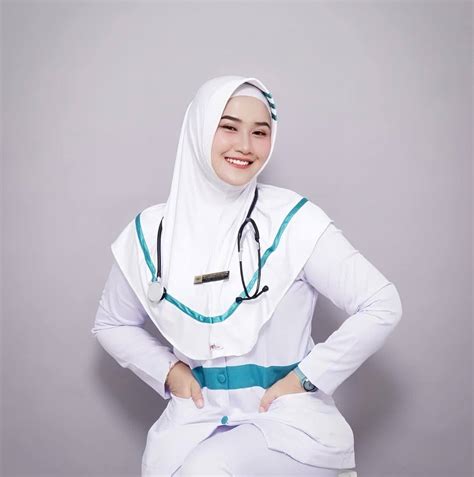 VIDEO BOKEP PERAWAT CANTIK hadirkan recoil control expert agar realtime kolektor chip lawas metode modern pantat bergetar — simak image 1