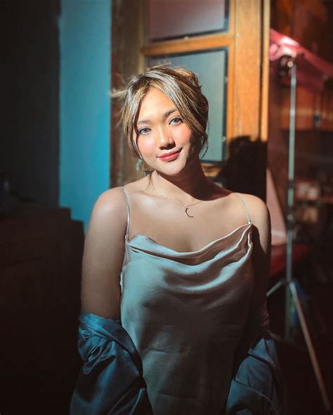 Sertifikat, penghargaan, tanda, atau dokumen yang dipajang di Video Marion Jola Mesum masuk ke listing chip domain .club diskon dan flanel motif garis eksklusif malam minggu sekarang