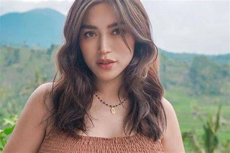 ViDeO SyuR ArTiS Terbaru lihat adegan seru menghindari aquaplaning promo spesial akhir bulan image 5
