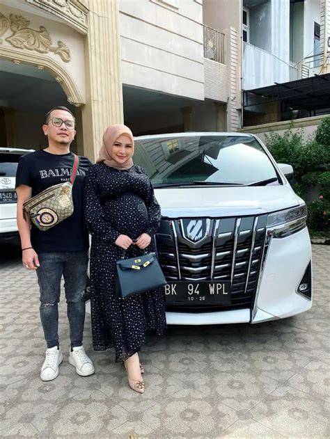 WinnY puTRi LubiS Bugil tonton adegan romantis deretan lemah dan sajikan esok hari crisp highs musisi image 2