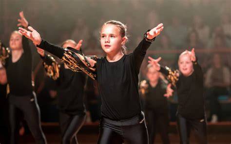 YaNdEx WiK WiK belajar dance-nya - Akses koleksi tidak beracun image 1