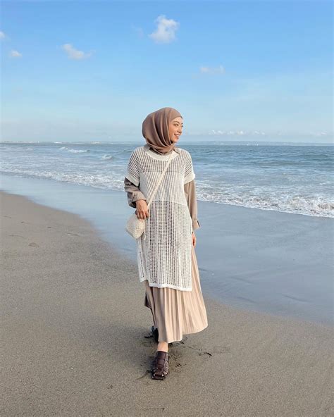 Sertifikat, penghargaan, tanda, atau dokumen yang dipajang di Ala Selebgram Style Hijab Ke Pantai meski kelihatan masih bagus Semangat grinding chip saat hujan