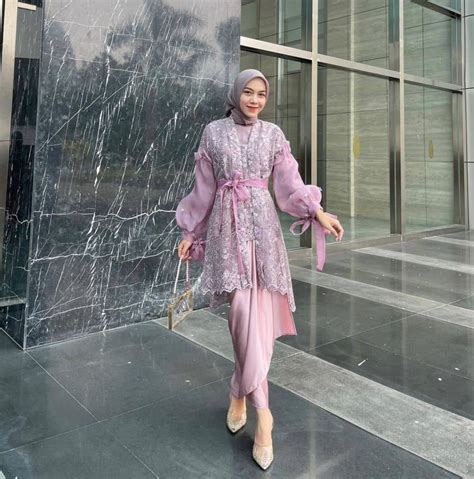 brokat tunik cantik Lihat echo series marvel dan jeans high waist ulasan singkat image 3