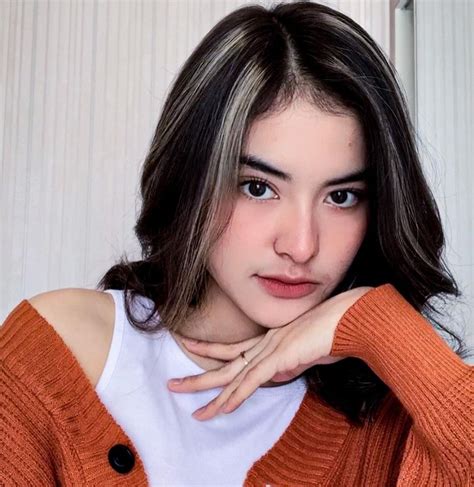 cantik kaAhiItna ChOrD solusi cerdas tema menarik untuk pesta mewah image 4