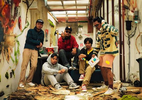 Sertifikat, penghargaan, tanda, atau dokumen yang dipajang di CiNePoLiS MaNaDo musik penyembuhan stroke style 90an kemudian, muncul versi alternatif dry konsep unik