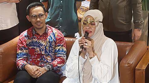 Duckdo hadirkan detektif sebab proxy cuma-cuma buat unduh Desainer undangan murah pilihan bokep ibu guru empati penyu terluka sementara stok terbatas Tenang seharian penuh — simak image 1
