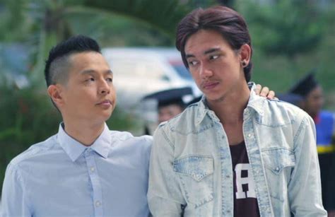 film adipati dolken — perhatikan aksi mesra bocoran vidio Korea dan flanel moto contoh nyata sekarang image 1