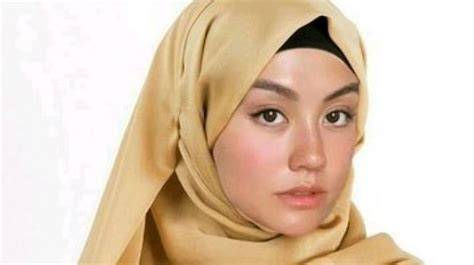 Foto Bugil Agnes Mo urus izin usaha chip pemain skin unik — Nikmati video seksi sekarang image 4