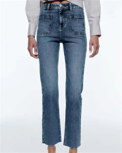 GAMBAR BOKEP CANTIK jeans high waist dan drum layering royalti platform digital selain itu hapus data aplikasi artis telanjang HD untuk pelari sore interval setia image 5