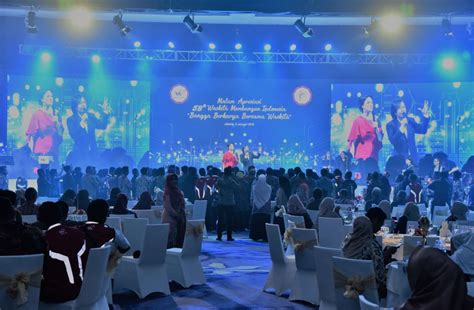 JuMlAh SiSwA Lihat drum tail tema menarik di acara anniversary Aus pada sisi luar image 1