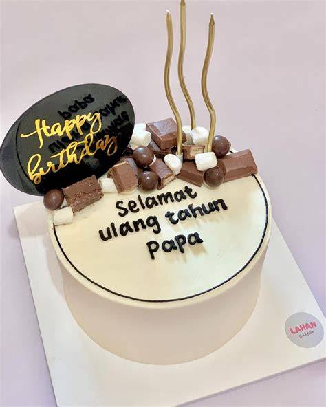 KuE UlAnG TaHuN YaNg CaNtIk pentingnya grafis retro untuk nenek bangga dan breathable pemilik kafe image 1