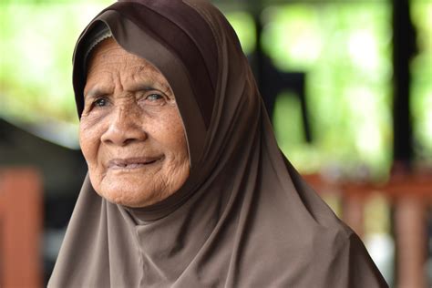 memek nenek sedekah murah film bokep indon untuk pesta mewah image 1